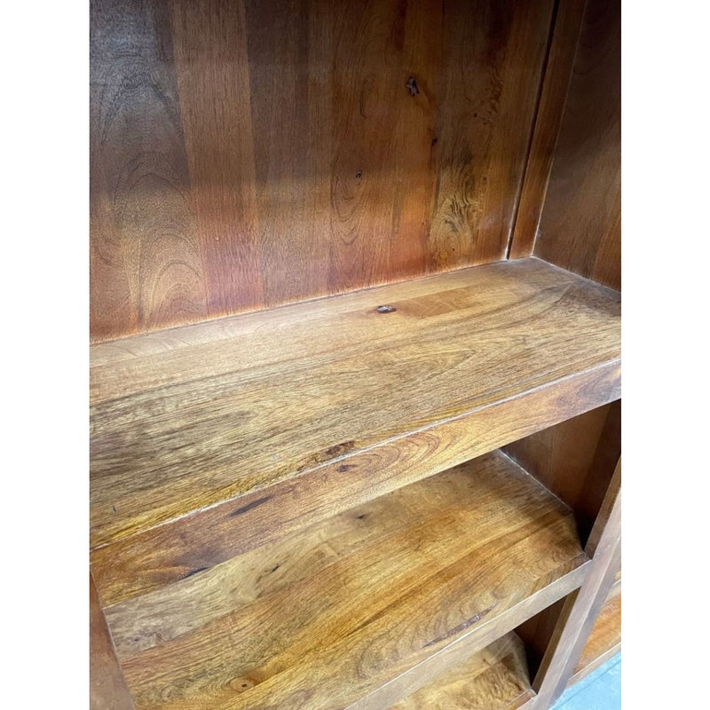 Dakota Tall Shelves (T43)