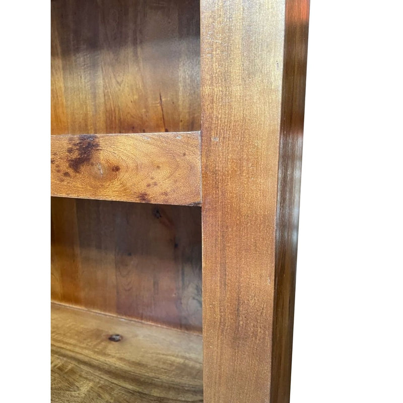 Dakota Tall Shelves (T43)