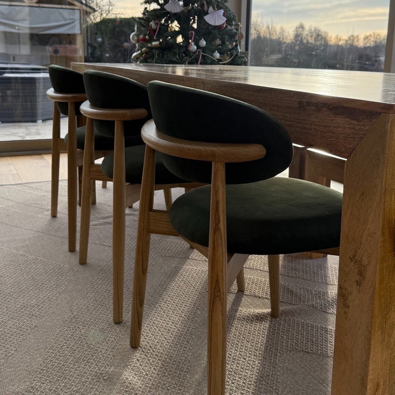 Light Dakota 220cm Mango Wood Dining Table & 8 Scandi Green Velvet Oak Dining Chair - In Stock