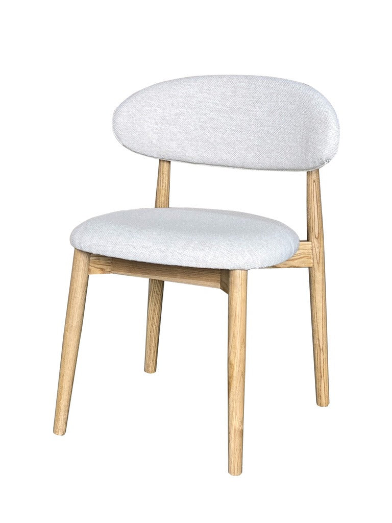 Light Dakota 220cm Mango Wood Dining Table & 8 Scandi Cream Boucle Oak Dining Chair - In Stock