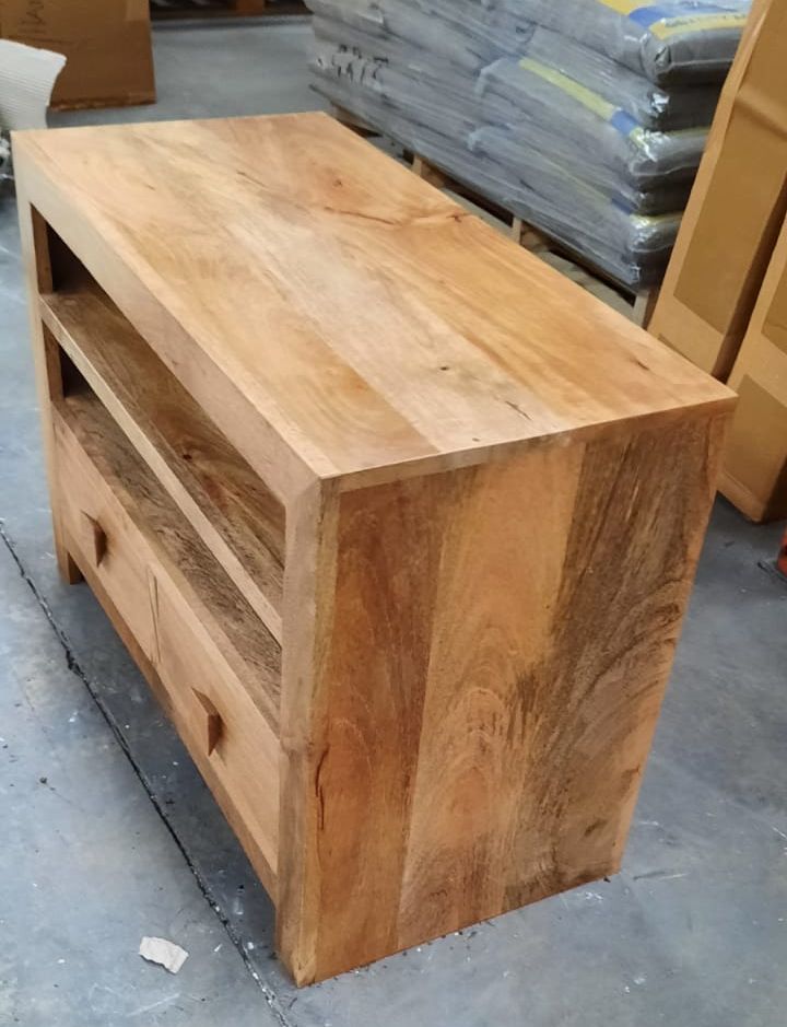 Small Light Dakota Media Unit