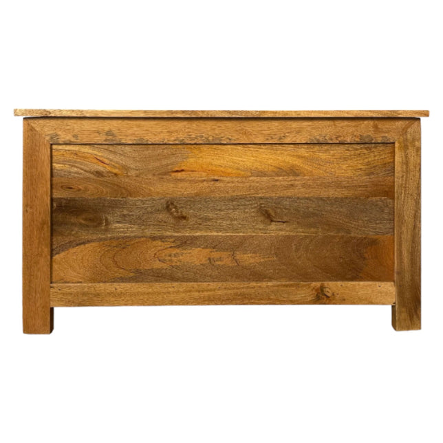 Light Dakota Blanket Box