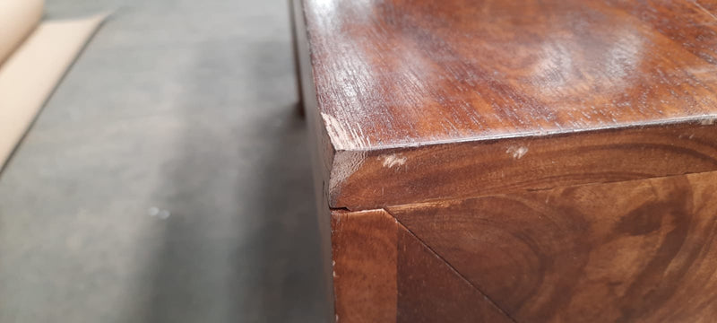 Small Dakota Bench (T29)