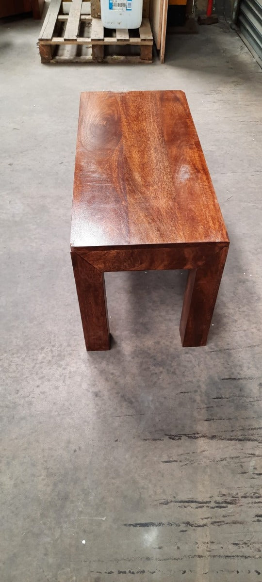 Small Dakota Bench (T29)