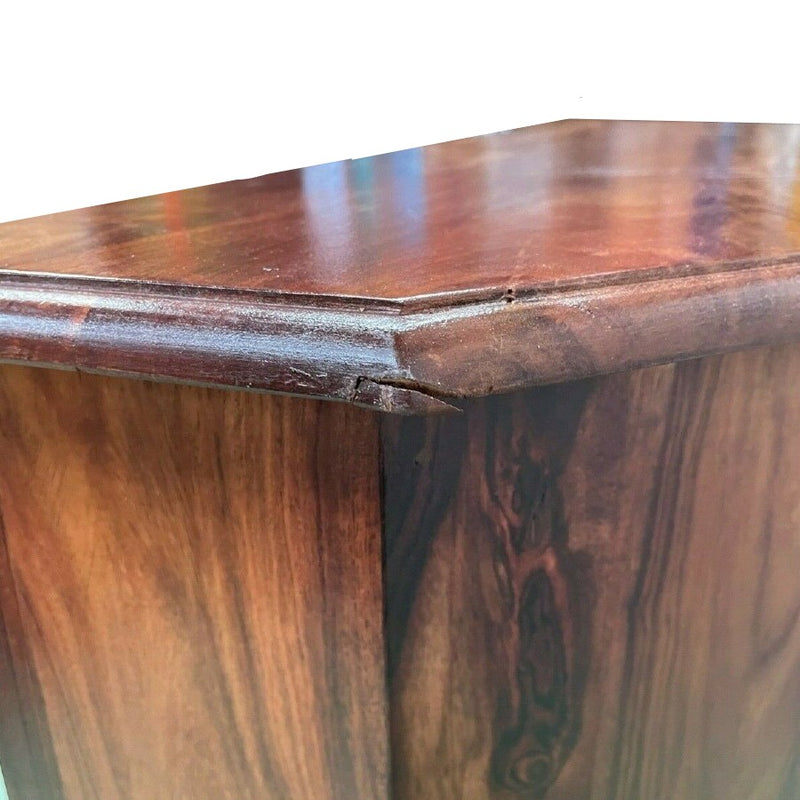 Jali Corner TV Unit